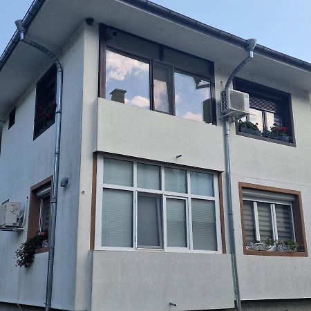 Z-Apartment In Treavna Exterior foto